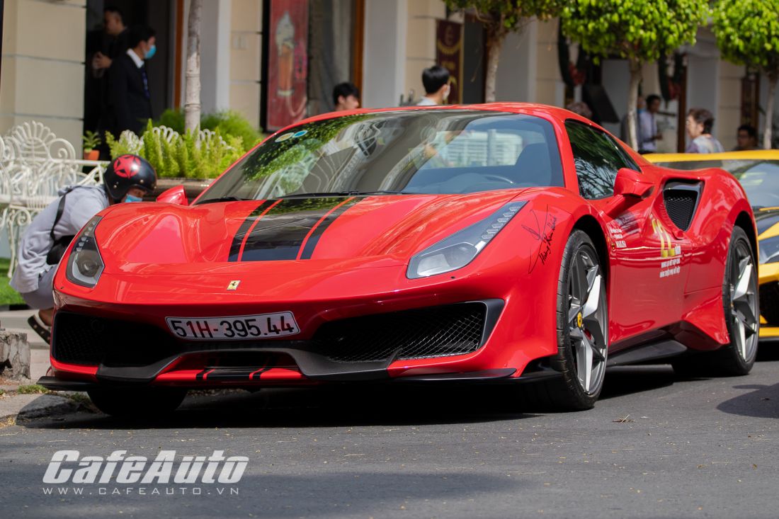 Rộ tin Ferrari 488 Pista thứ tư về Việt Nam thiết kế giống chiếc của